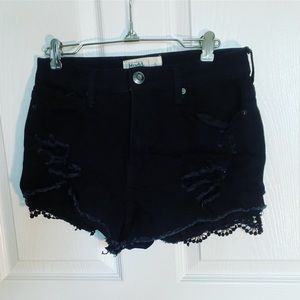 Women’s shorts size 5